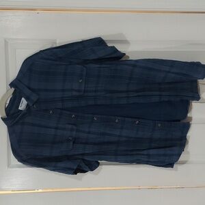 Men's Old Navy XL button up blue stripped shirt